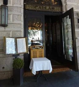 Callas Café & Restaurant
