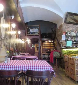 Pesti KULACS Magyar Étterem