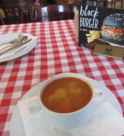 Pesti KULACS Magyar Étterem