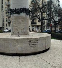 Cantata profana-kút