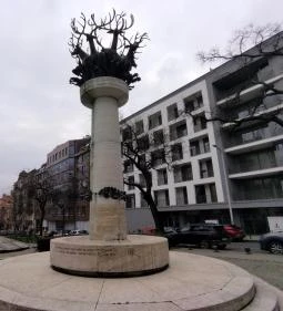 Cantata profana-kút