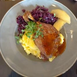 Capri Duna Pizzeria Budapest - Étel/ital