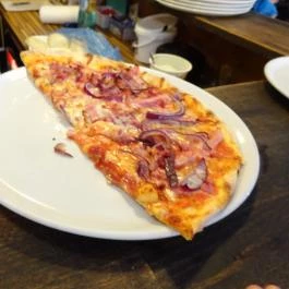 Capri Pizzéria & Fagylaltozó - Újpest Budapest - Étel/ital