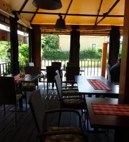 Capri Pizzéria & Fagylaltozó - Újpest