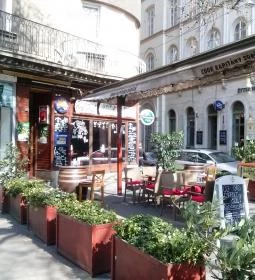 Captain Cook Pub & Cafe