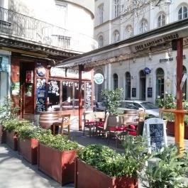 Captain Cook Pub & Cafe Budapest - Külső kép