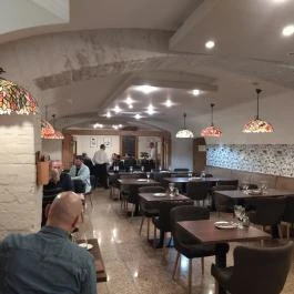 Carmel Kóser Étterem, Budapest - Belső