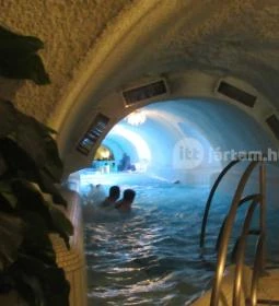 Cascade Barlang- & Élményfürdő