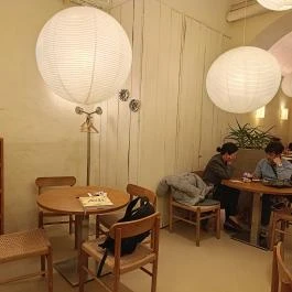 SALT Bakery & CAUSE - Zrínyi utca Budapest - Belső