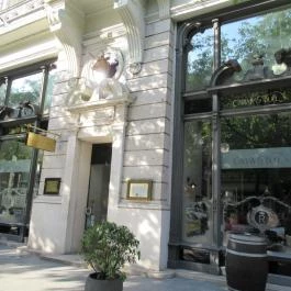Caviar & Bull Budapest - Külső kép