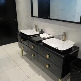 Caviar & Bull Budapest - Mosdó