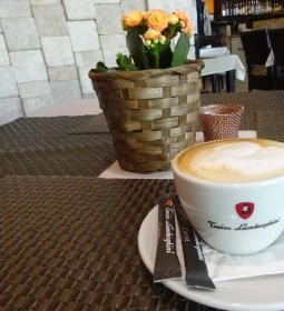 Cayman Étterem & Pizzéria