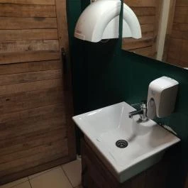 Cech In, Budapest - Mosdó