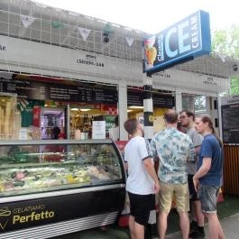 Champs Sziget Beergarden Budapest - Belső