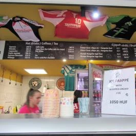 Champs Sziget Beergarden Budapest - Belső