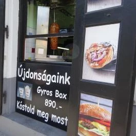 Chili's Burger Budapest - Külső kép