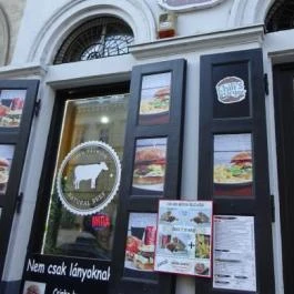 Chili's Burger Budapest - Külső kép