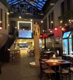 Churchill Bar Gourmet