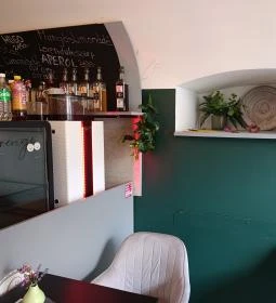 Cinnamon Café