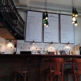 Cintányéros Budapest - Belső