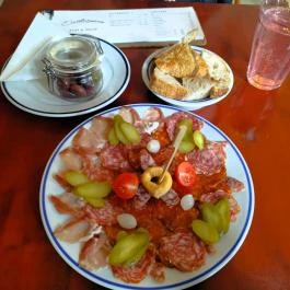 Cintányéros Budapest - Étel/ital