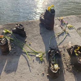 Cipők a Duna-parton Budapest - Külső kép