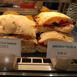 Circle Café by NOSH Budapest - Étel/ital