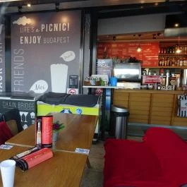 Clark Picnic Budapest - Belső