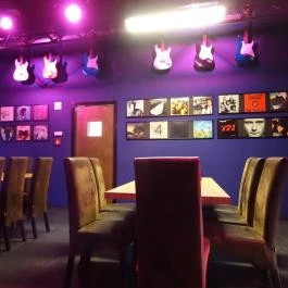 Classic Rock Coffee Budapest - Belső