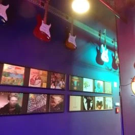 Classic Rock Coffee Budapest - Belső