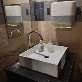 Clock Söröző Budapest - Mosdó