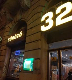 Club 32 Söröző