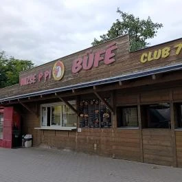 Club75, Lajosmizse - Külső kép