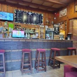 Club75, Lajosmizse - Belső