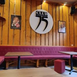 Club75, Lajosmizse - Belső