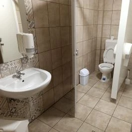 Club75, Lajosmizse - Mosdó