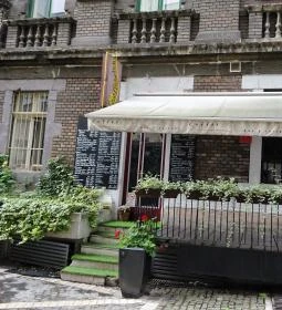 Macskakő Coffee Inn