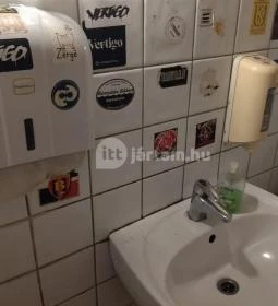 Macskakő Coffee Inn