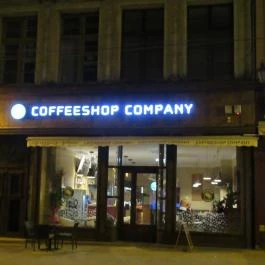 Coffeeshop Company Miskolc - Külső kép