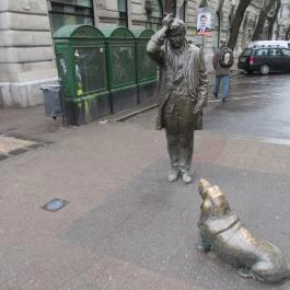 Columbo-szobor Budapest - Egyéb