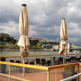 BOATanic Terrace & Bar Budapest - Külső kép