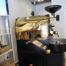 Coop Roastery & Specialty Coffee Budapest - Belső