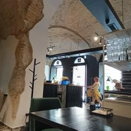 Cork Breakfast & Wine Budapest - Belső