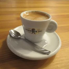 Cosmopolitan Nyelviskola & Café Budapest - Étel/ital