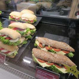 Costa Coffee - Deák Ferenc tér Budapest - Étel/ital