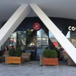 Costa Coffee - Vision Towers Budapest - Külső kép