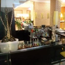 Courtyard by Marriott Budapest - Vendéglátás