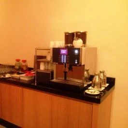 Courtyard by Marriott Budapest - Vendéglátás