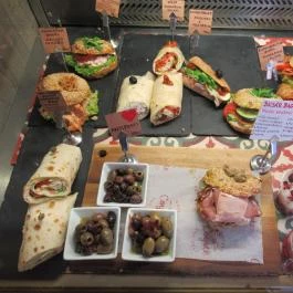 Coyote Coffee & Deli, Budapest - Étel/ital