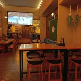 Stifler Beerhouse & Kitchen (korábban Craft Head Brewpub), Budapest - Belső